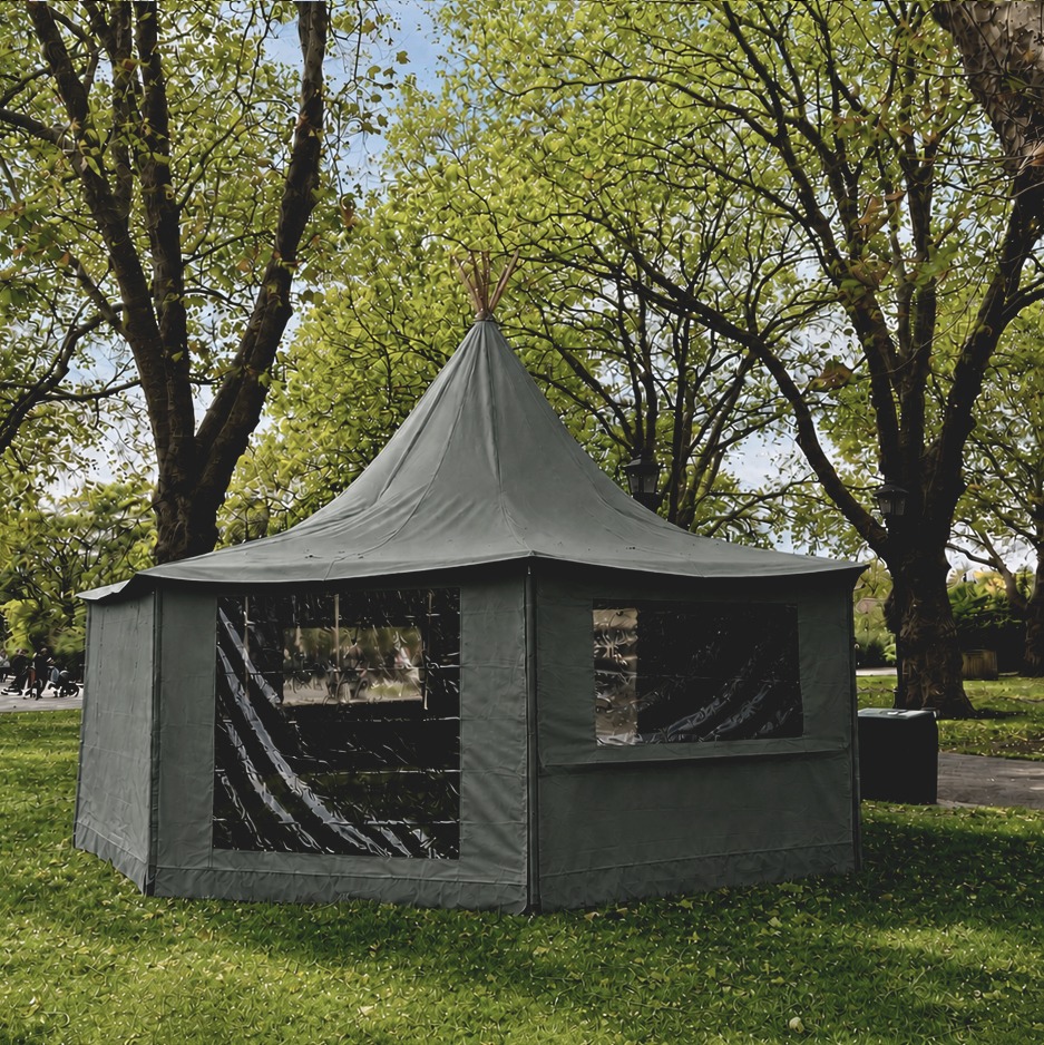 CANOPY Little Hat fully enclosed in forest green 1